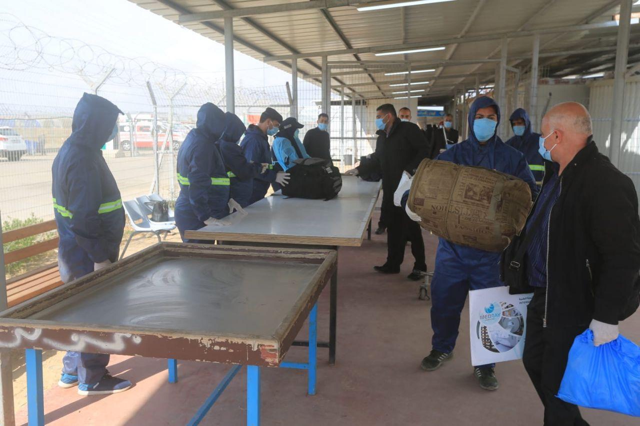 تسهيل وصول المواطنين العالقين من الأردن عبر حاجز بيت حانون