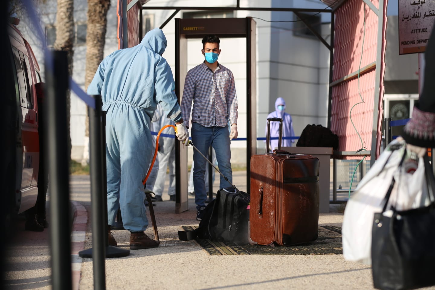 وصول أعداد من العالقين في مصر عبر معبر رفح