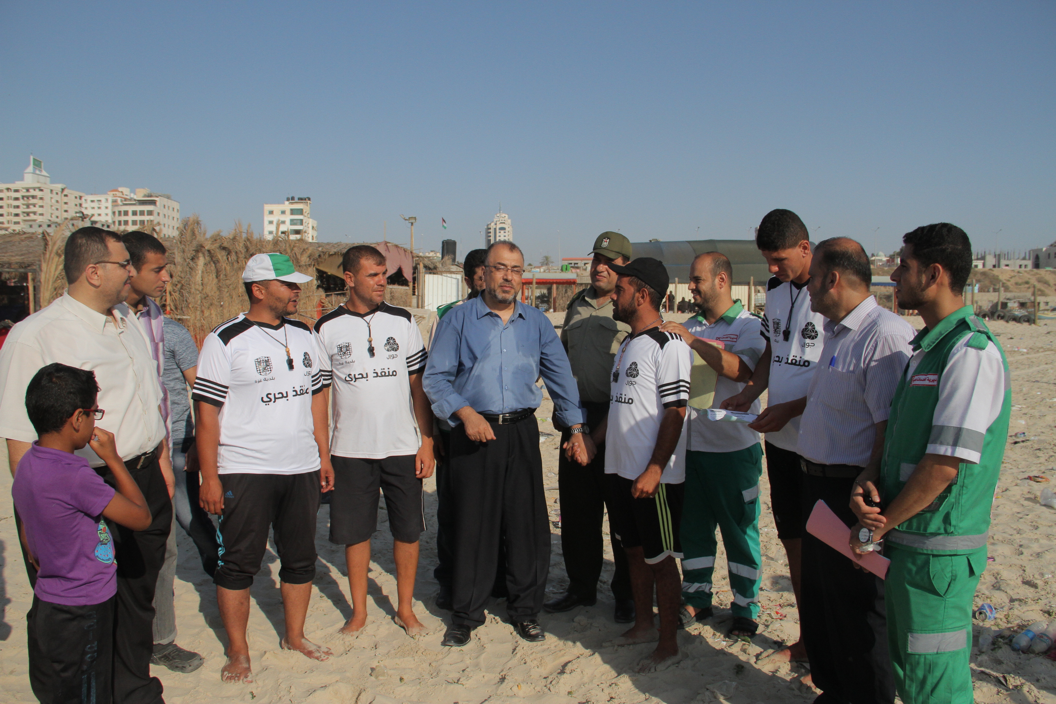 الحملة التوعية للمصطافين من ضربات الشمس ولسعات القناديل