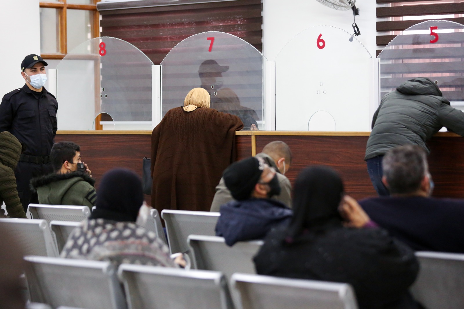 عمل أطقم مكتب التسجيل للسفر بالهيئة العامة للمعابر والحدود،