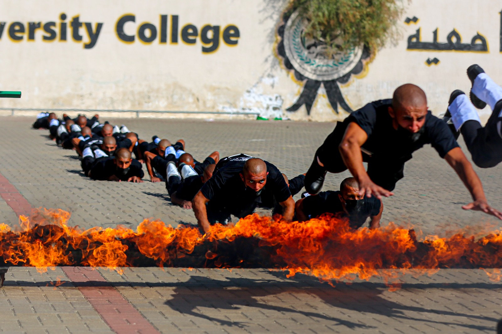 كلية الرباط تُخرج المخيم المغلق لدورة الطلاب المستجدين 