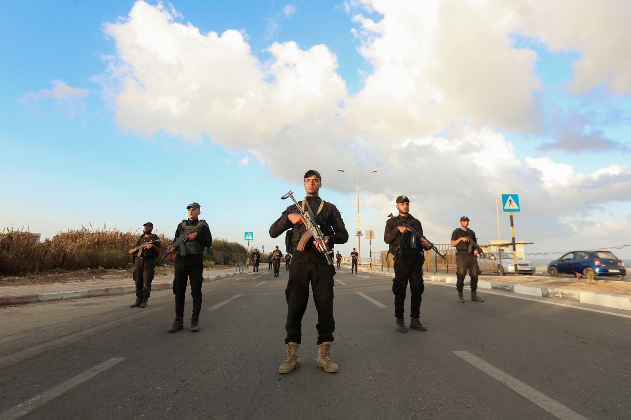 مديرية التدريب تُنظم مسيراً عسكرياً لدورات قادة الفصائل والمجموعات و"التأسيسية 36"