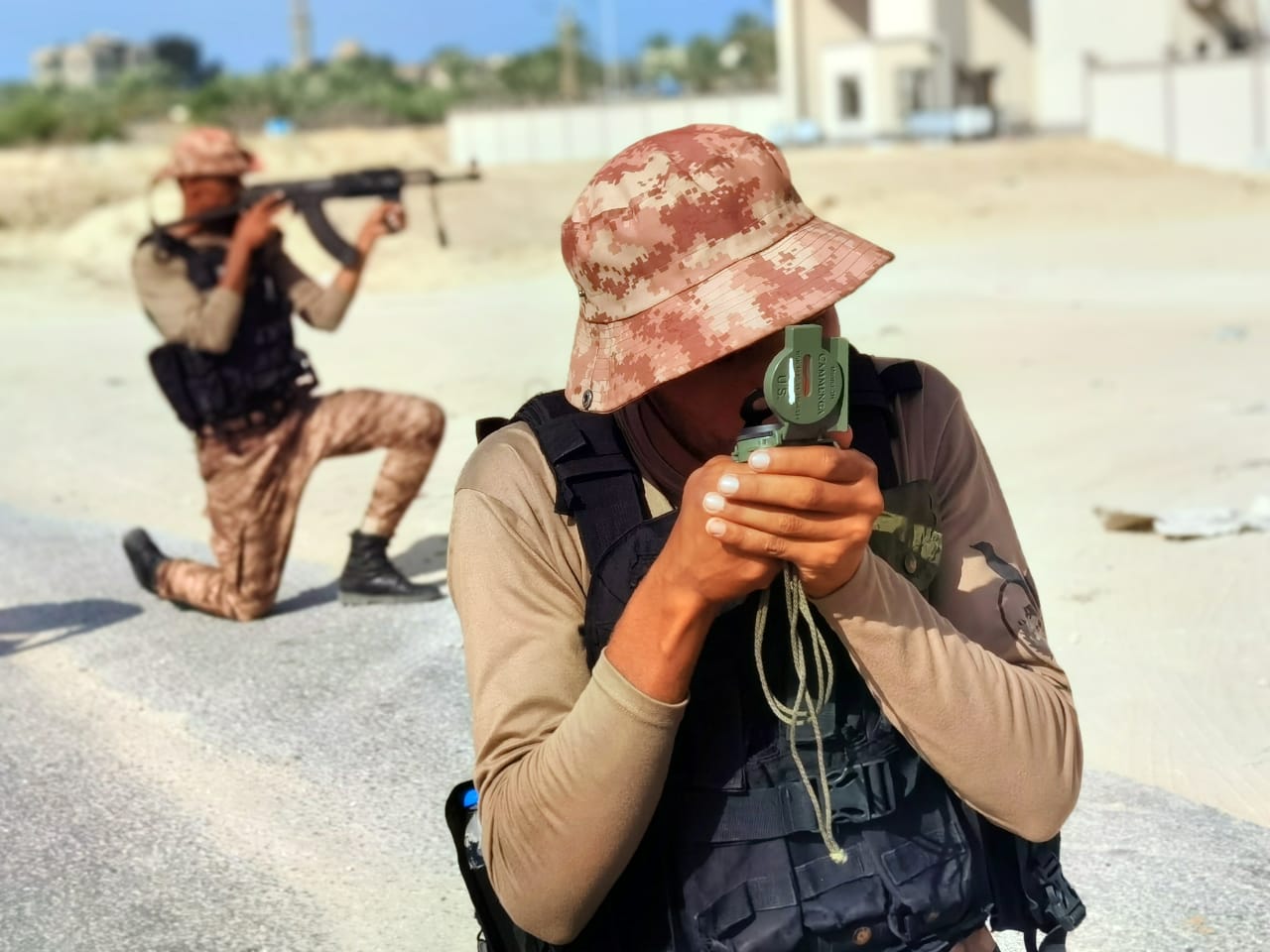 "مسير تكتيكي" لطلاب دورة الصاعقة بكلية الرباط الجامعية