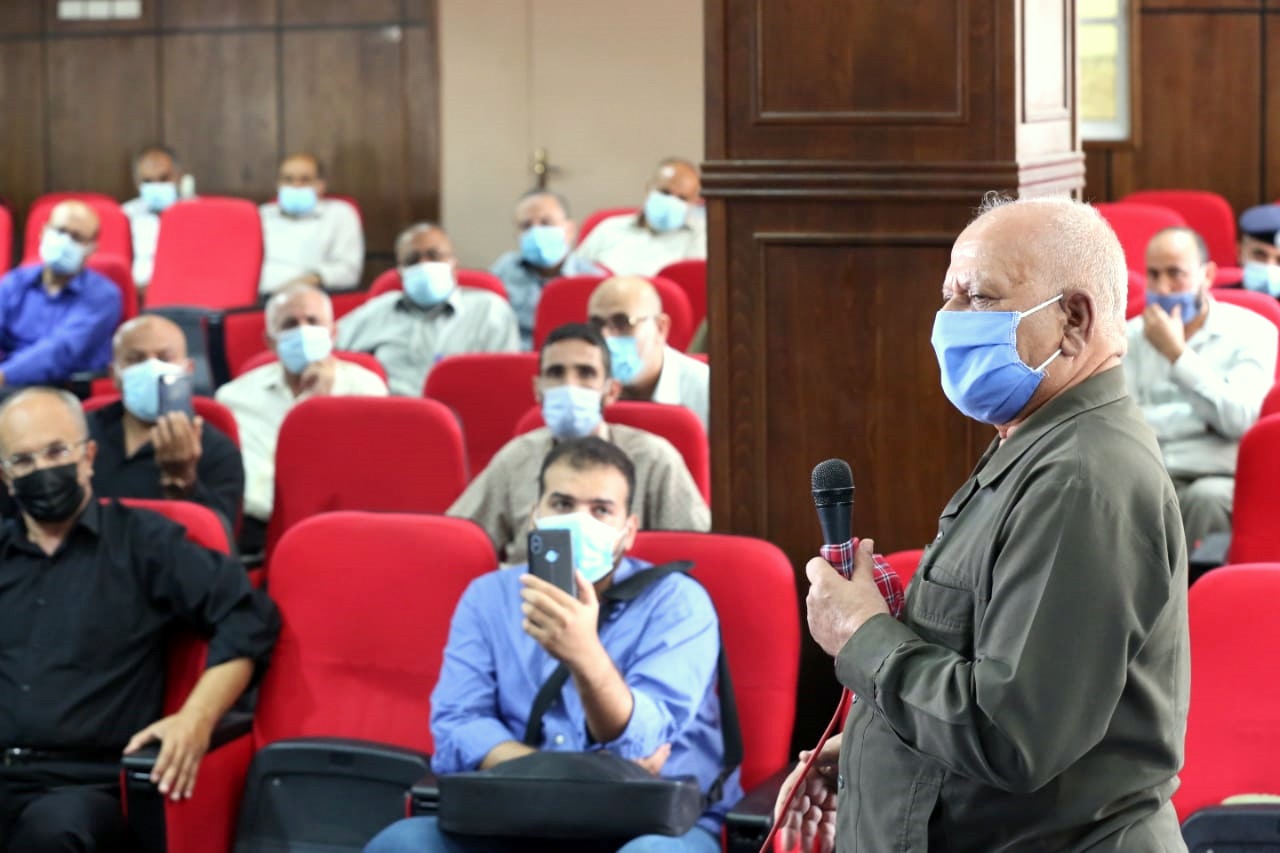 "الداخلية والصحة" تعقدان لقاءً مع وجهاء بيت حانون والبريج