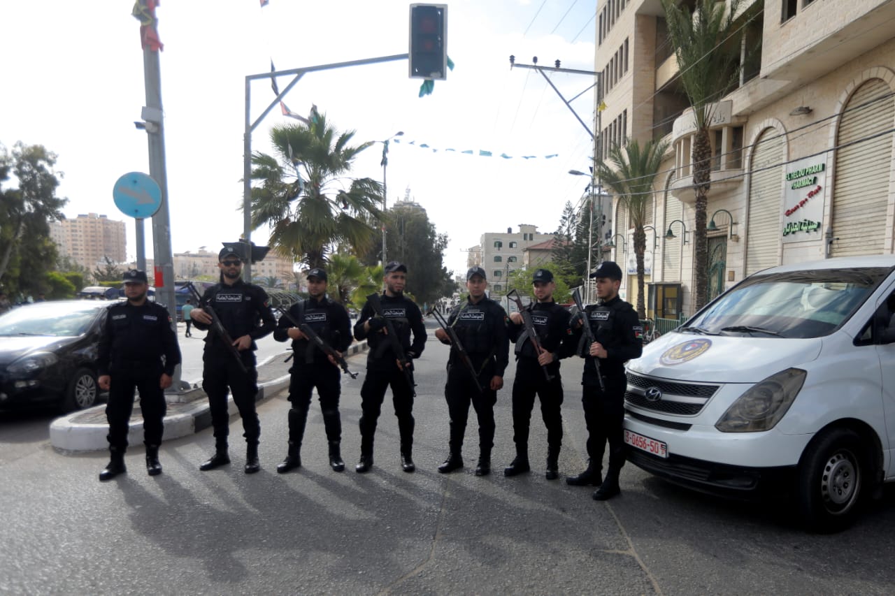 أجهزة الداخلية تُؤمن مهرجاناً لتأبين شهداء العدوان الإسرائيلي