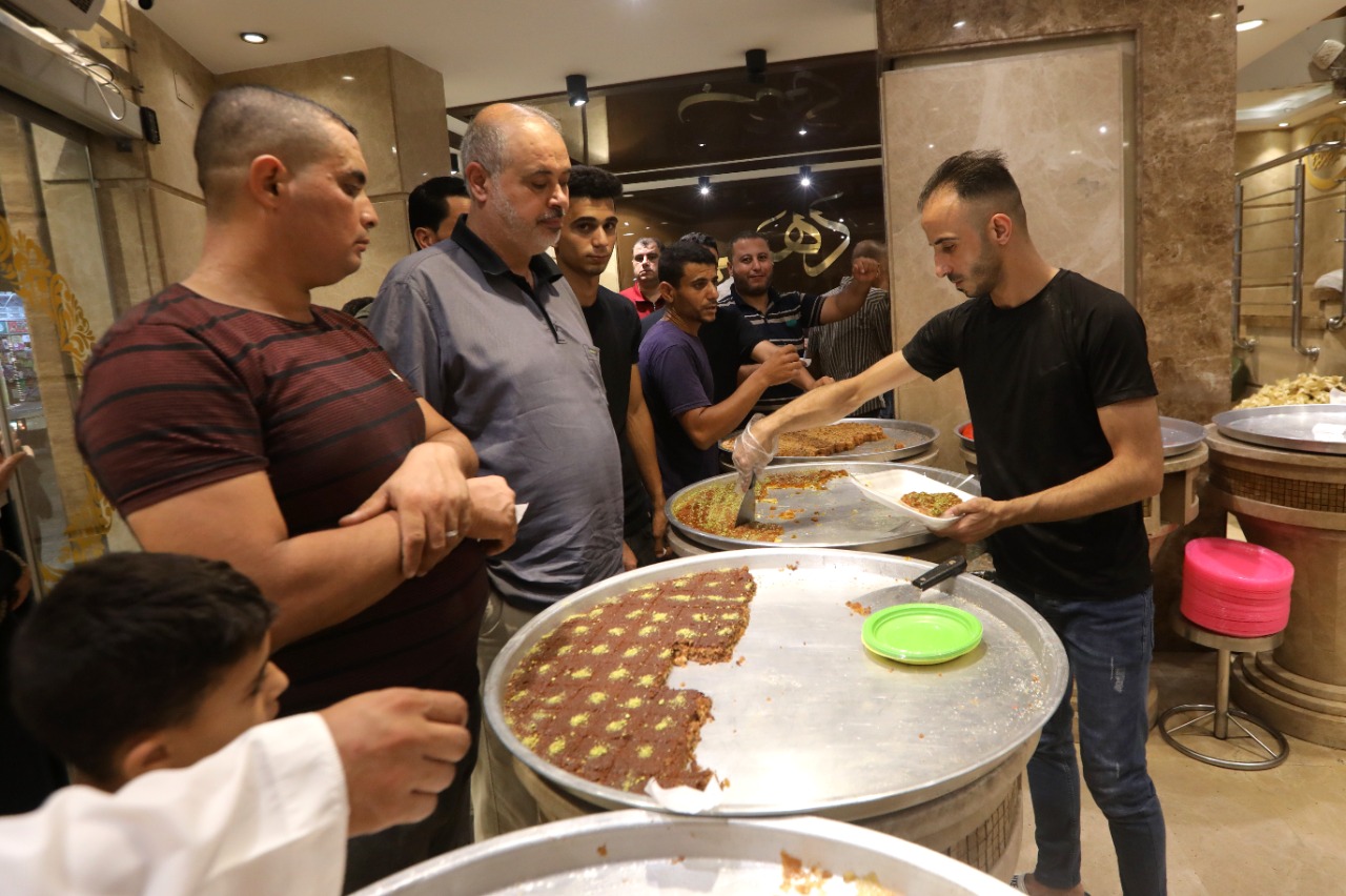 أجواء الحياة في عدد من الأماكن العامة بغزة 