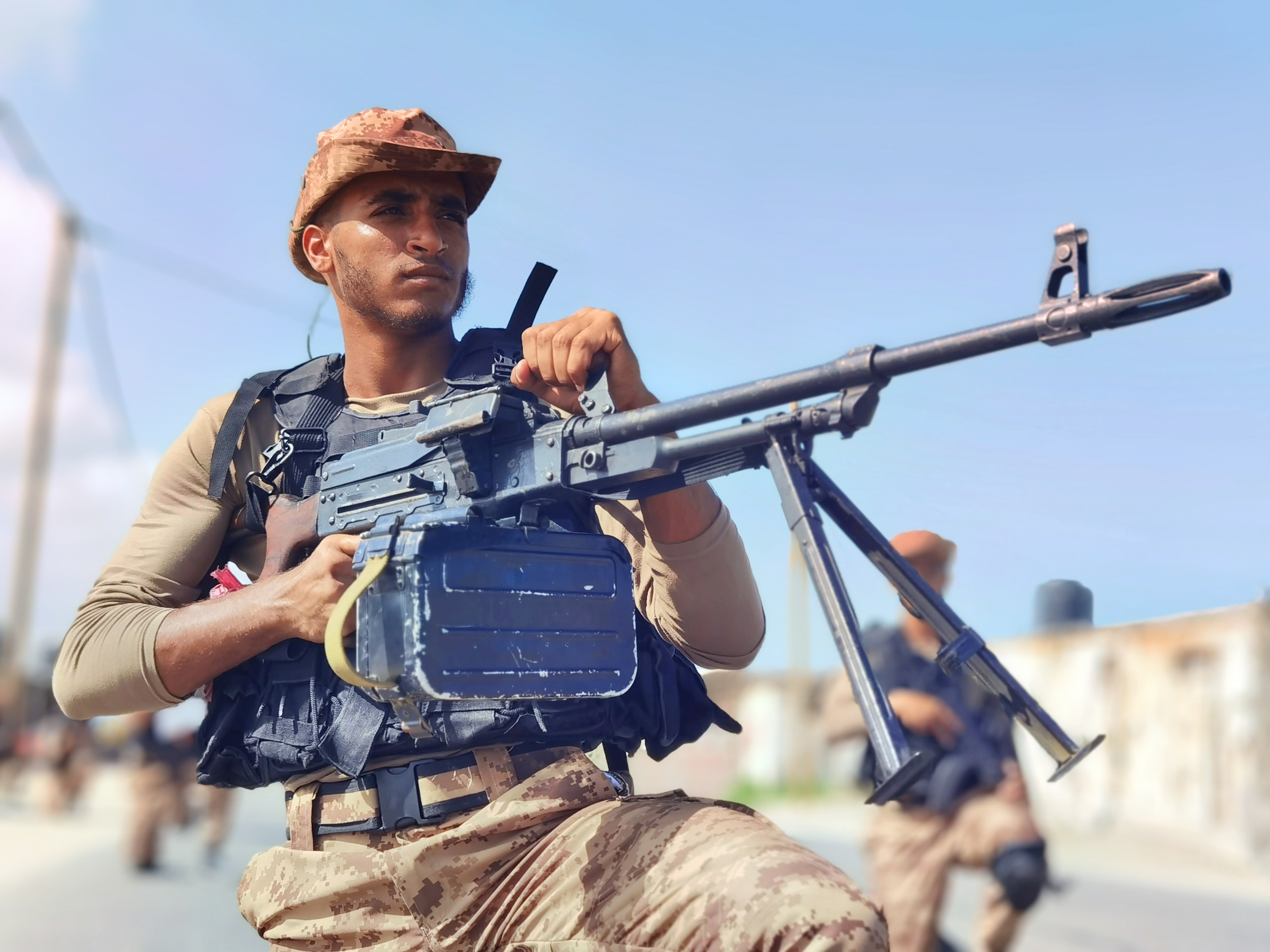 "مسير تكتيكي" لطلاب دورة الصاعقة بكلية الرباط الجامعية