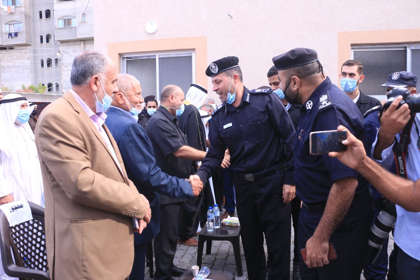 قيادة الشرطة تفتتح مركز "دير البلح" بعد إعادة ترميمه