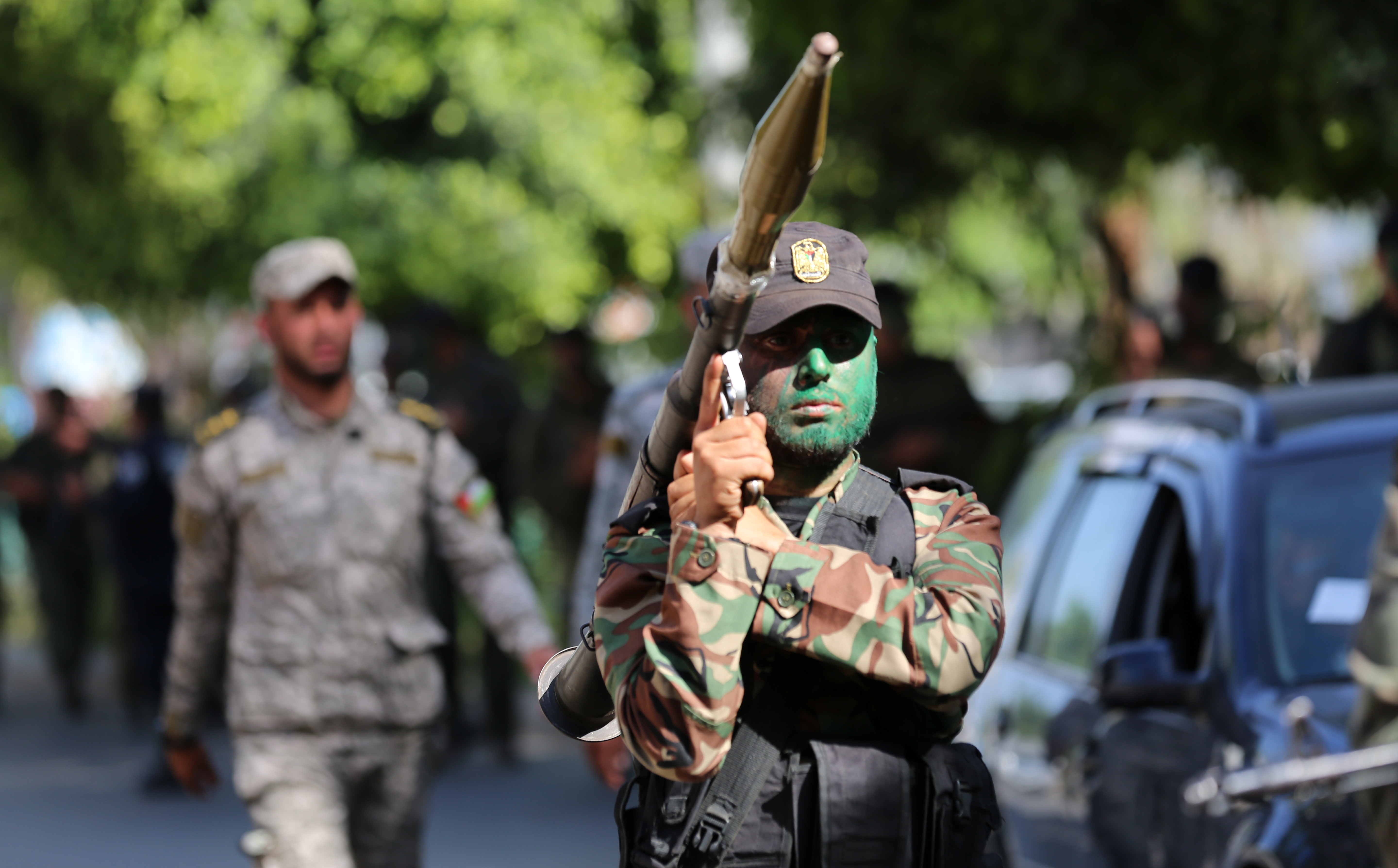 تخييم مغلق لدورتي قادة السرايا وتأهيل الضباط  بالأمن الوطني