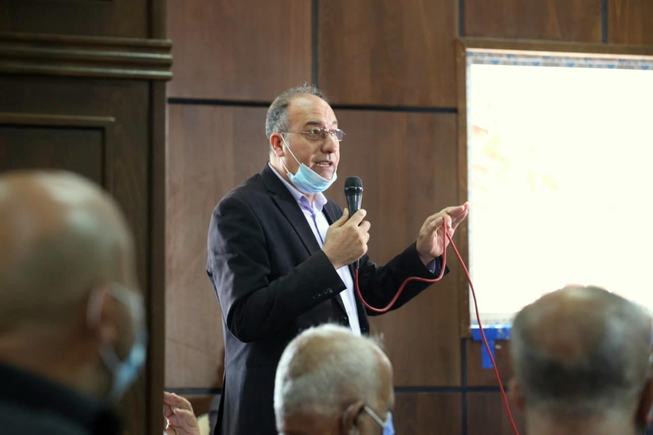 "الداخلية والصحة" تعقدان لقاءً مع وجهاء بيت حانون والبريج