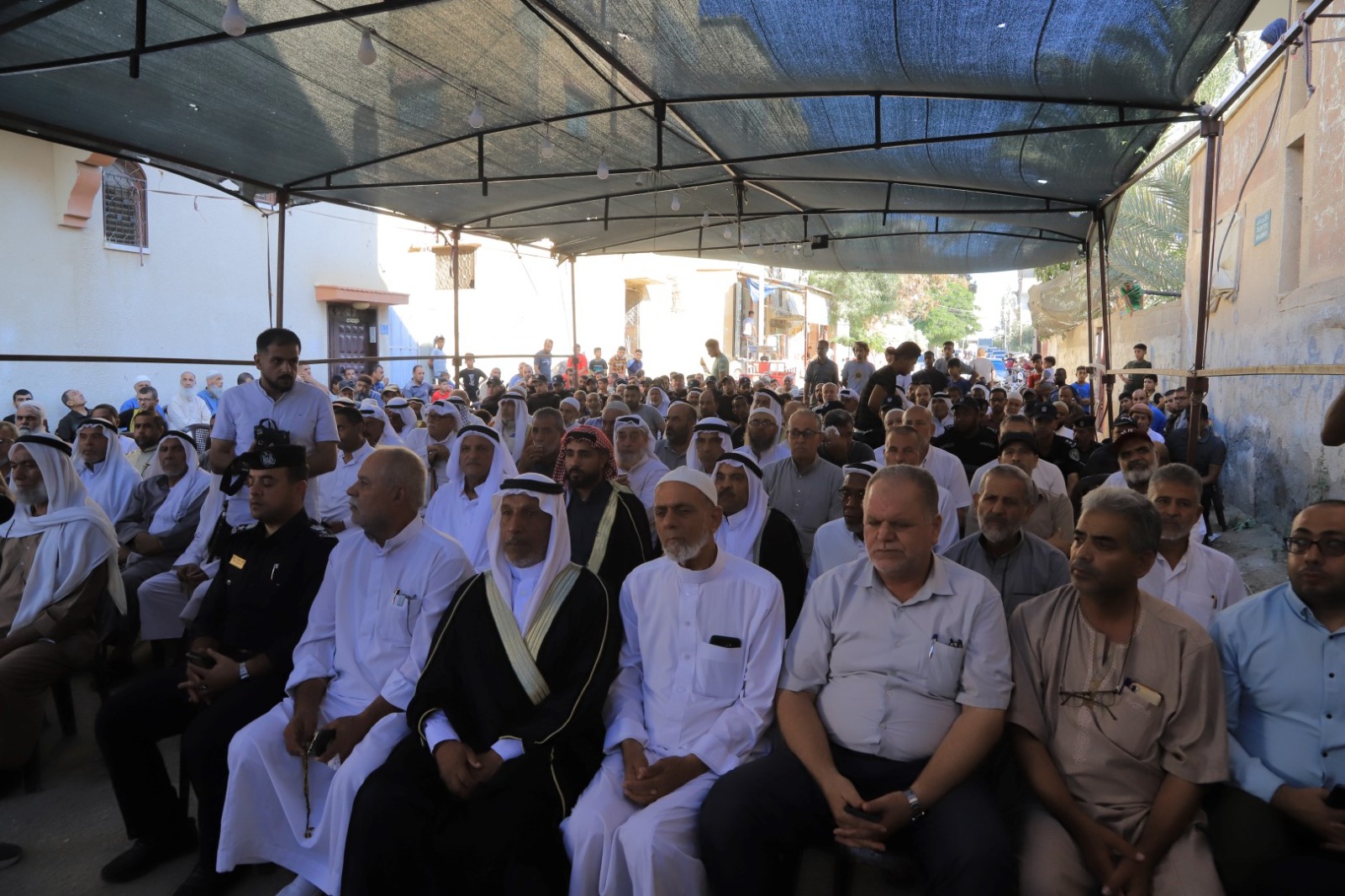 وفد من "الداخلية" يزور عائلة الصوفي برفح