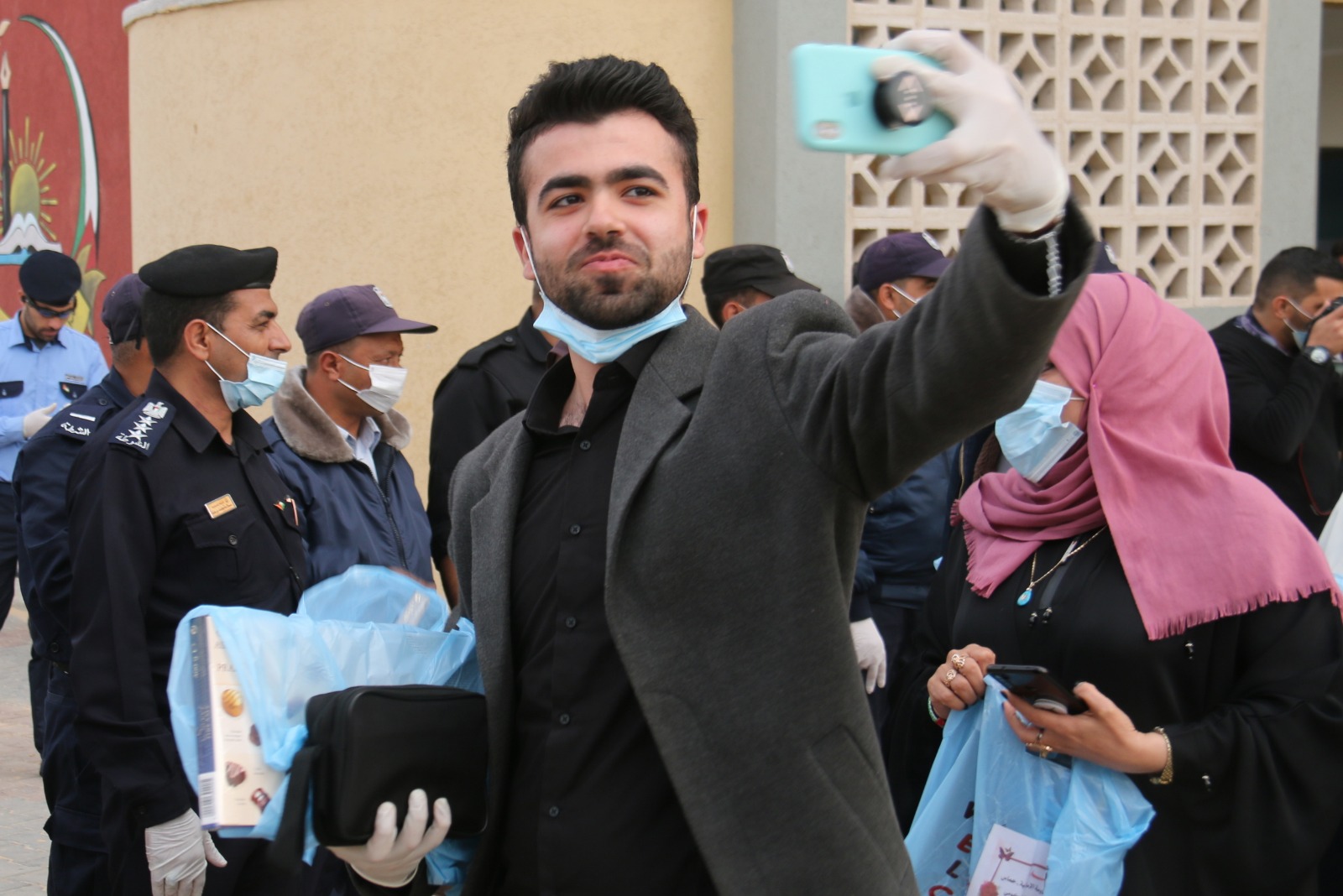 إنهاء فترة الحجر الصحي الاحترازي لـ 321 مواطناً في غزة