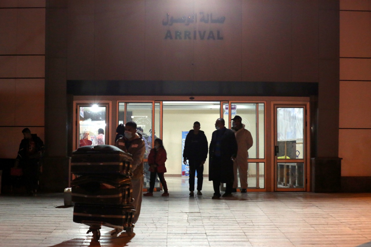 حركة معبر رفح البري خلال أيام فتحه استثنائيًا لمدة أربعة أيام في الاتجاهين