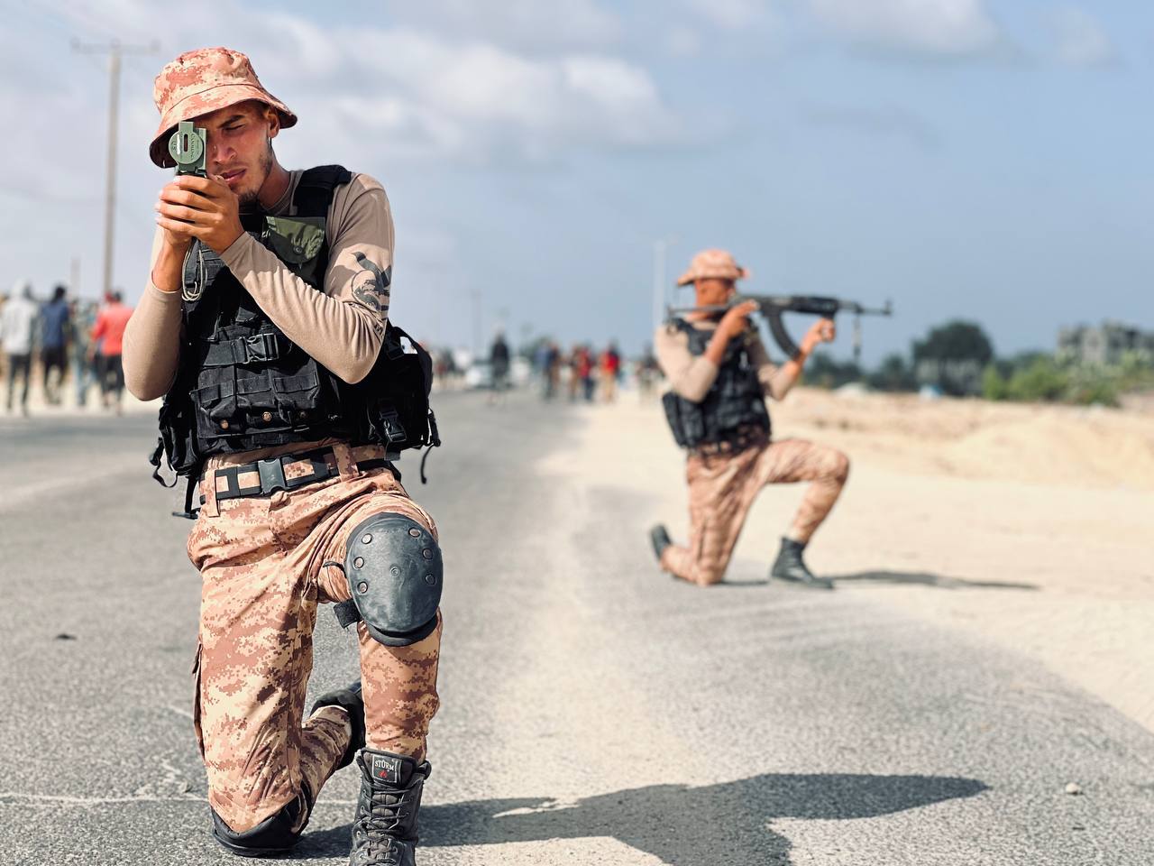 "مسير تكتيكي" لطلاب دورة الصاعقة بكلية الرباط الجامعية