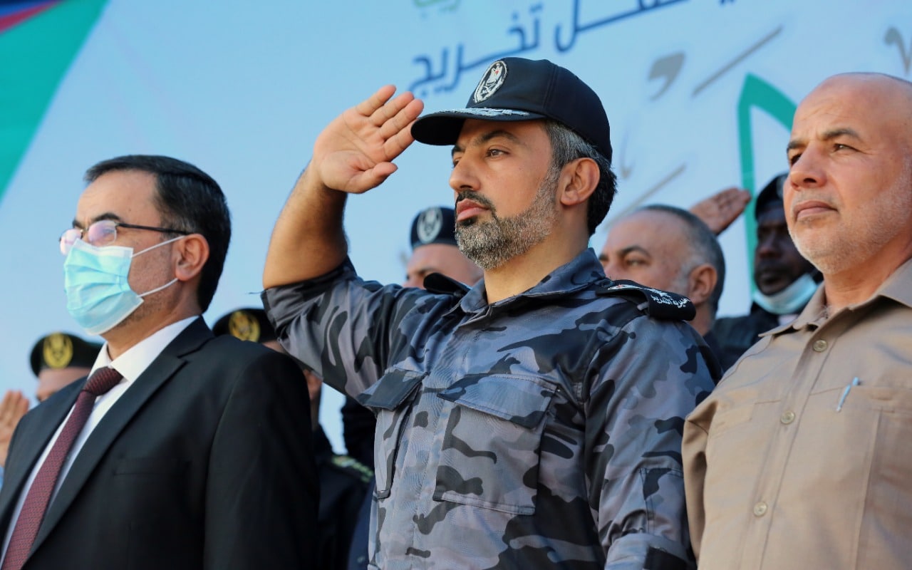 "مديرية التدريب" تُخرج دورتَي صف الضباط 27 والتأسيسية 35