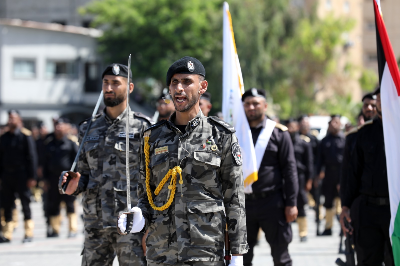 "مديرية التدريب" تُخرج دورة تأهيل الضباط الــ 38