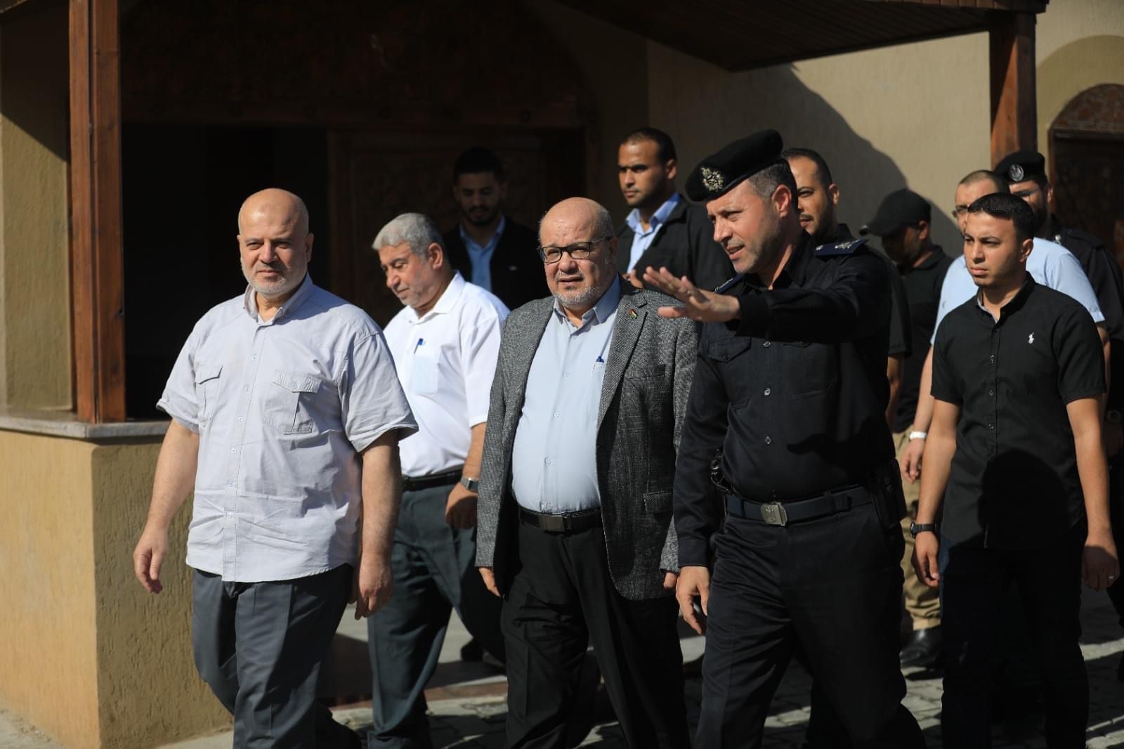 قيادة الشرطة تفتتح عدداً من المنشآت بمدينة عرفات