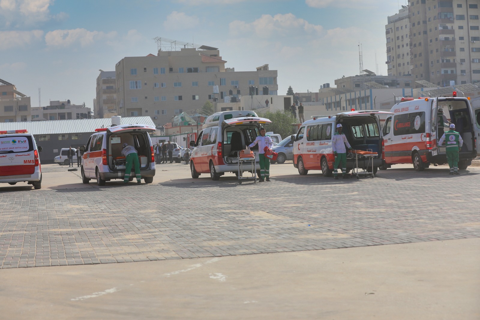 الخدمات الطبية تُخرِّج دورة "مسعف وضابـط إسعاف" الثالثة عشر