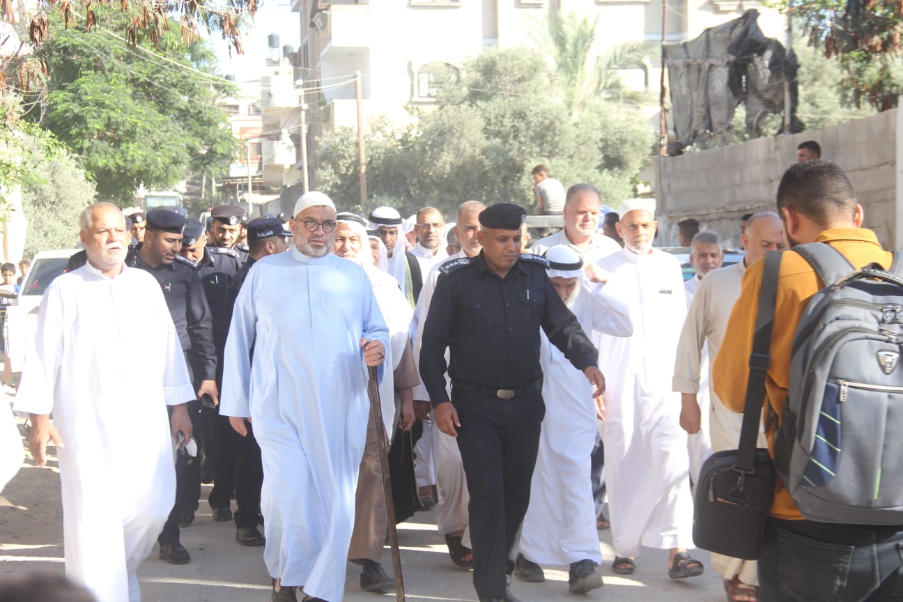 وفد من "الداخلية" يزور عائلة الصوفي برفح