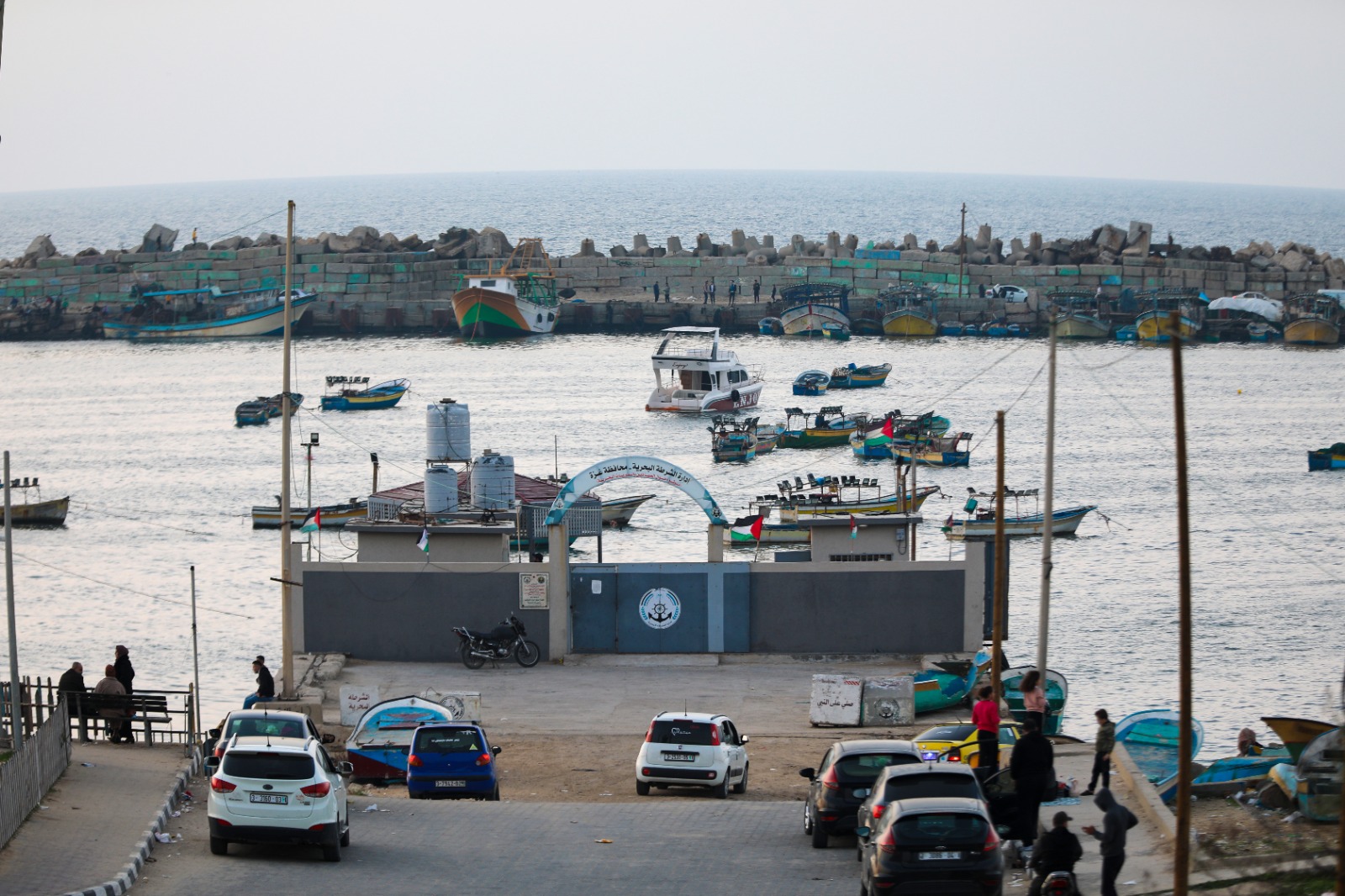 مواطنون يقضـون الإجازة الأسبوعية في الأماكن الترفيهية وحضور مباريات كأس العالم