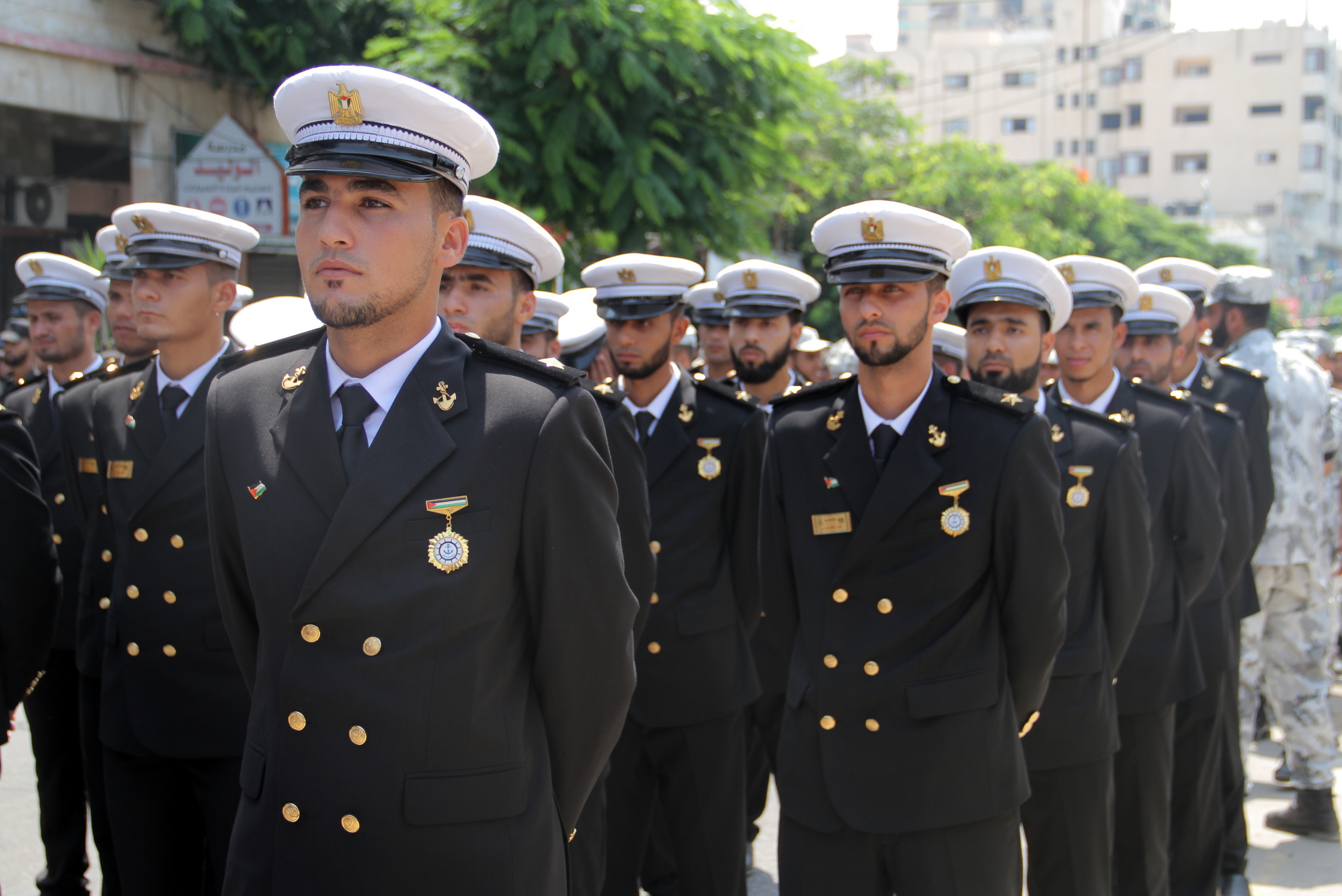 الداخلية تُنظم استعرضاً عسكرياً تضامناً مع المسجد الأقصى