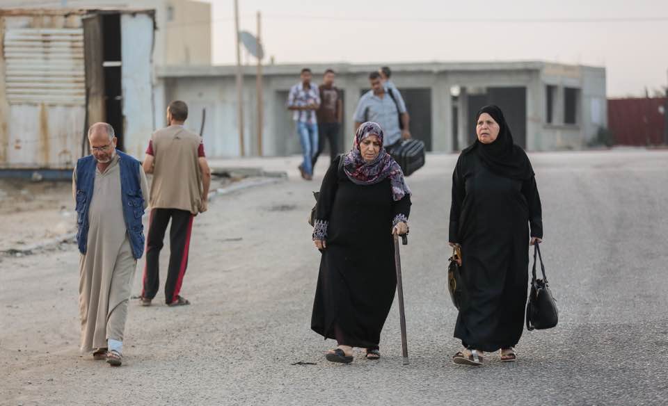 مغادرة حجاج المكرمة السعودية والحالات الإنسانية عبر معبر رفح (الأحد 27 أغسطس 2017)