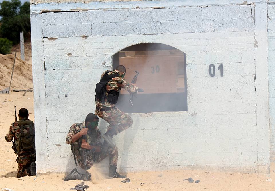 تدريبات دورة قادة السرايا الرابعة بقوات الأمن الوطني