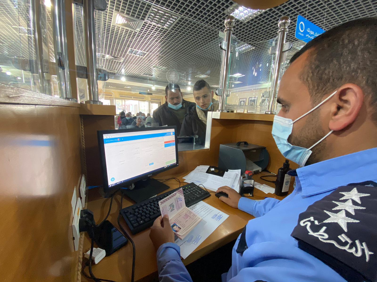 عمل معبر رفح البري في كلا الاتجاهين