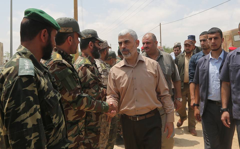 قيادتا حماس واللجنة الإدارية تتفقدان الحدود الجنوبية