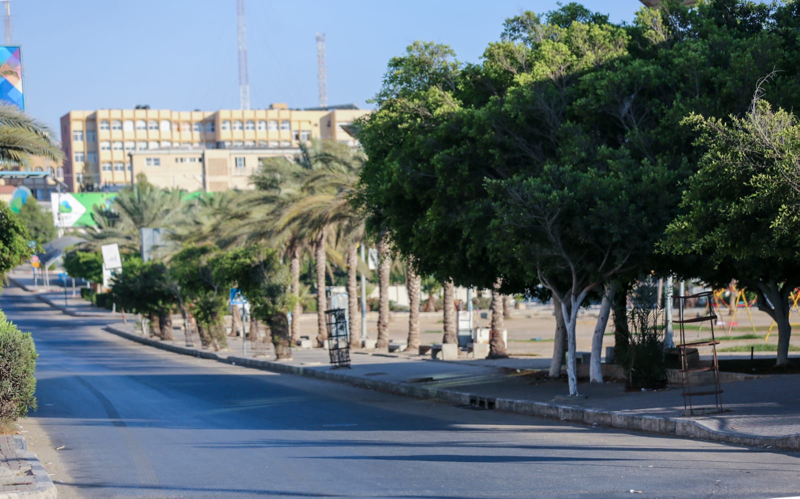 سريان قرار حظر التجوال في محافظات غزة لليوم الثالث