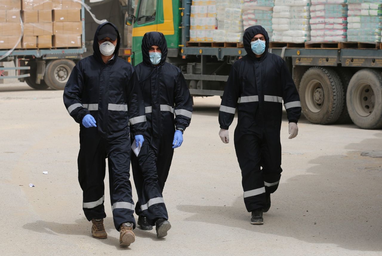 إجراءات الوقاية والسلامة في المعابر التجارية