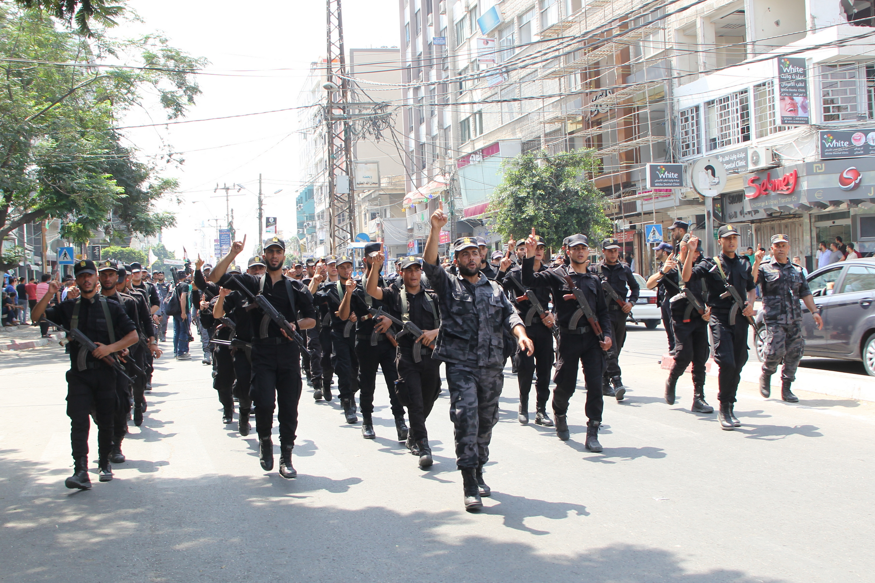 الداخلية تُنظم استعرضاً عسكرياً تضامناً مع المسجد الأقصى