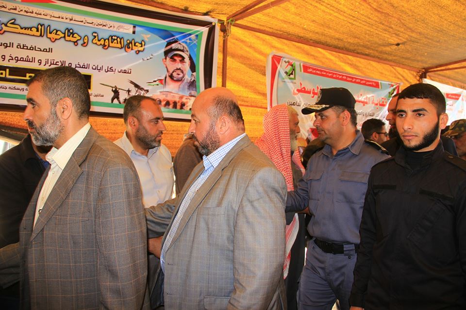 قيادة "الداخلية" تقدم واجب العزاء لذوي شهداء المقاومة بالمحافظة الوسطى