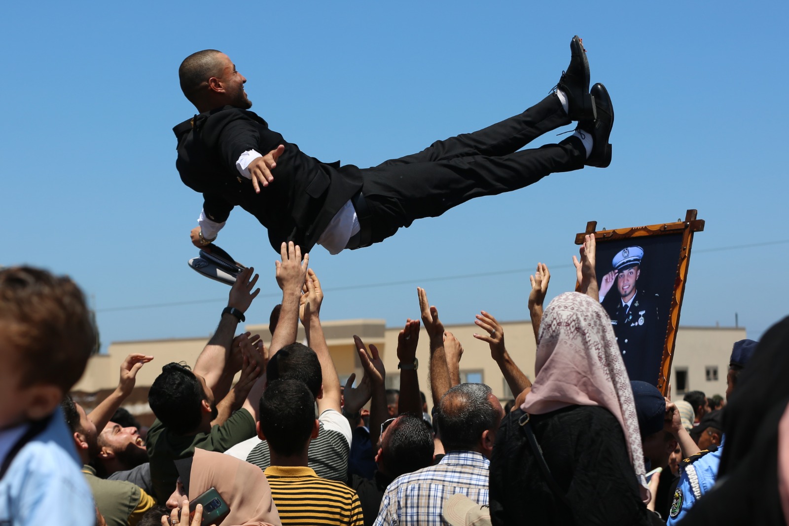 كلية الرباط الجامعية تخرج دفعتي العلوم الشرطية الـ 10 و"البحرية الـ 5"