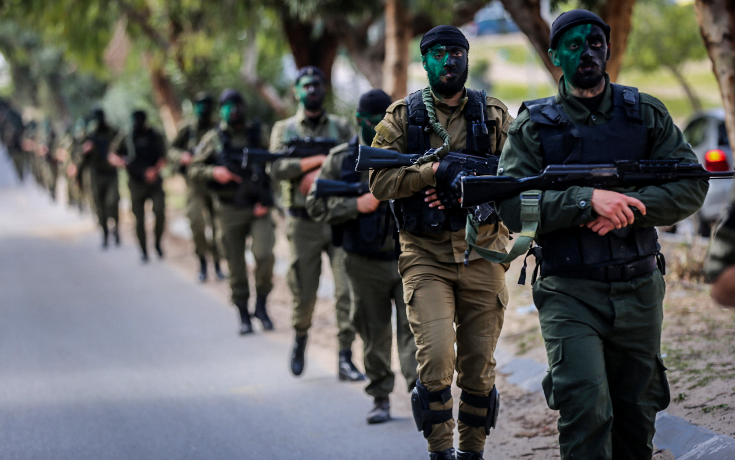 مسير عسكري لدورات قادة السرايا 5، وتأهيل الضباط 15، وصف ضباط 16 بقوات الأمن الوطني