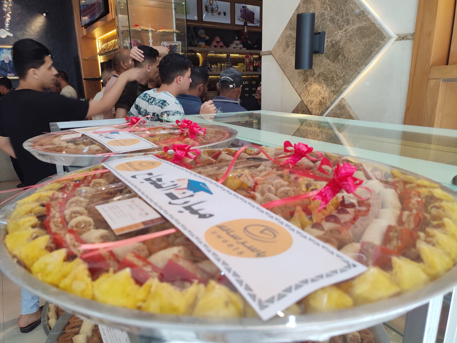 صور من أجواء احتفال المواطنين في قطاع غزة بنجاح الطلبة في الثانوية العامة