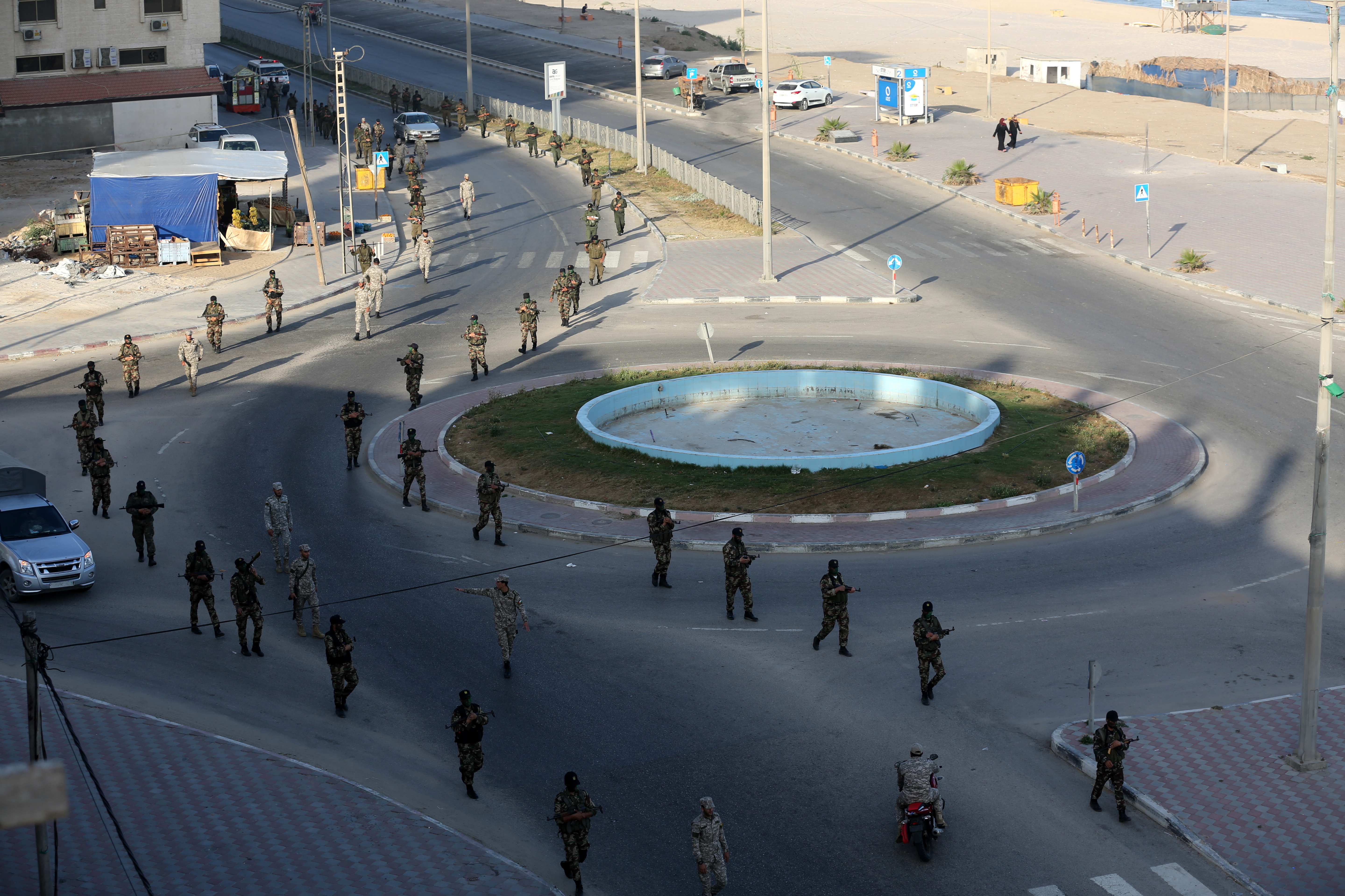 تخييم مغلق لدورتي قادة السرايا وتأهيل الضباط  بالأمن الوطني