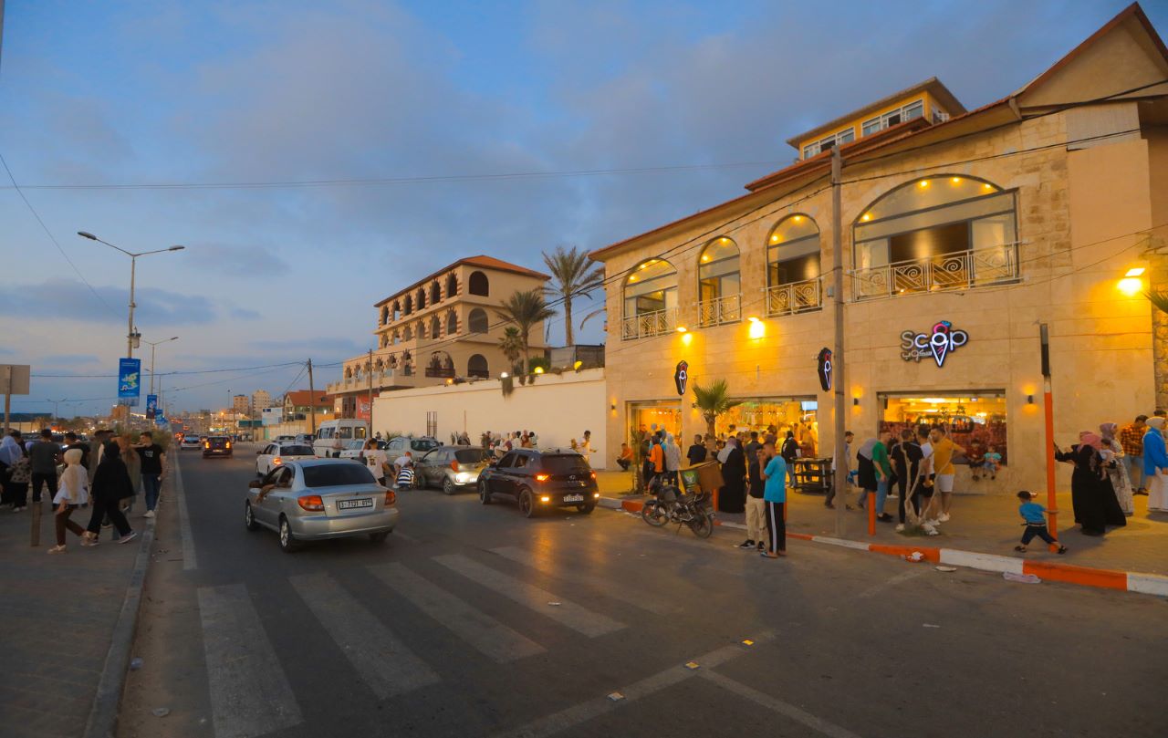 قضاء المواطنين في غزة إجازة عيد الأضحى المبارك