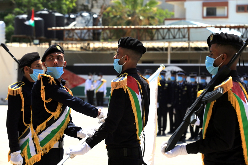 "كلية الرباط" تُخرج الفوج الثامن من بكالوريوس "القانون والشرطة"
