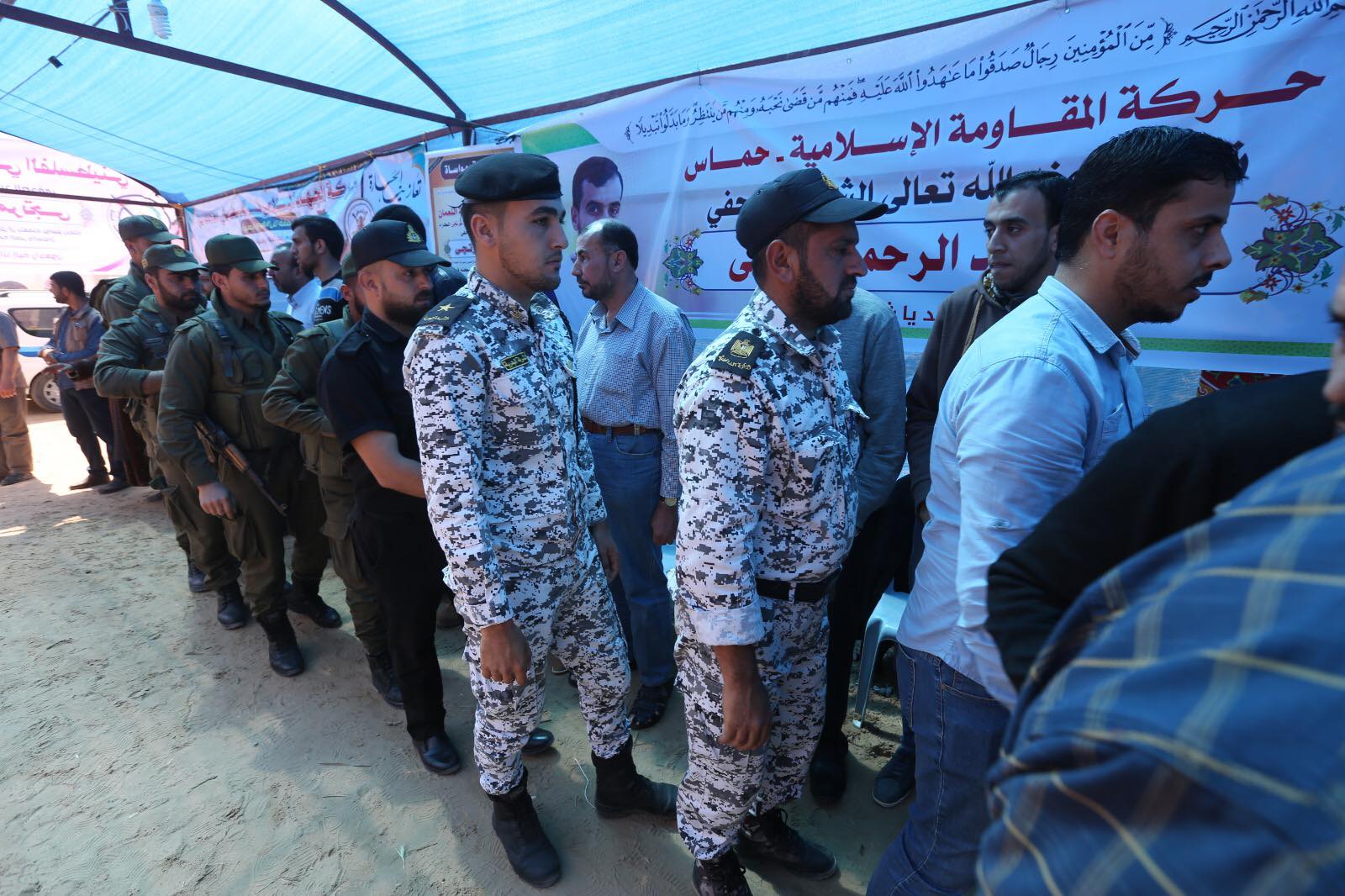 الداخلية تقدم واجب العزاء لذوي شهداء الجمعة الثانية من مسيرات العودة