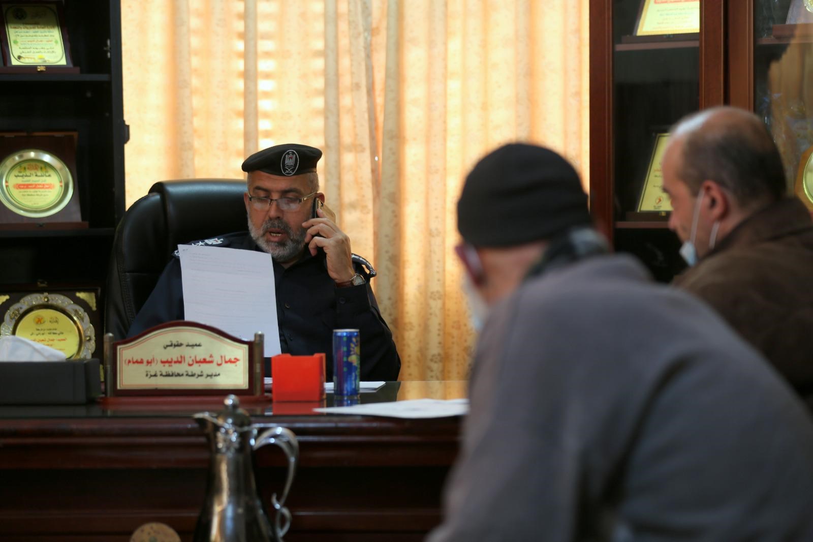 مُدراء شرطة المحافظات يستقبلون المواطنين في مكاتبهم في اليوم الأسبوعي المفتوح