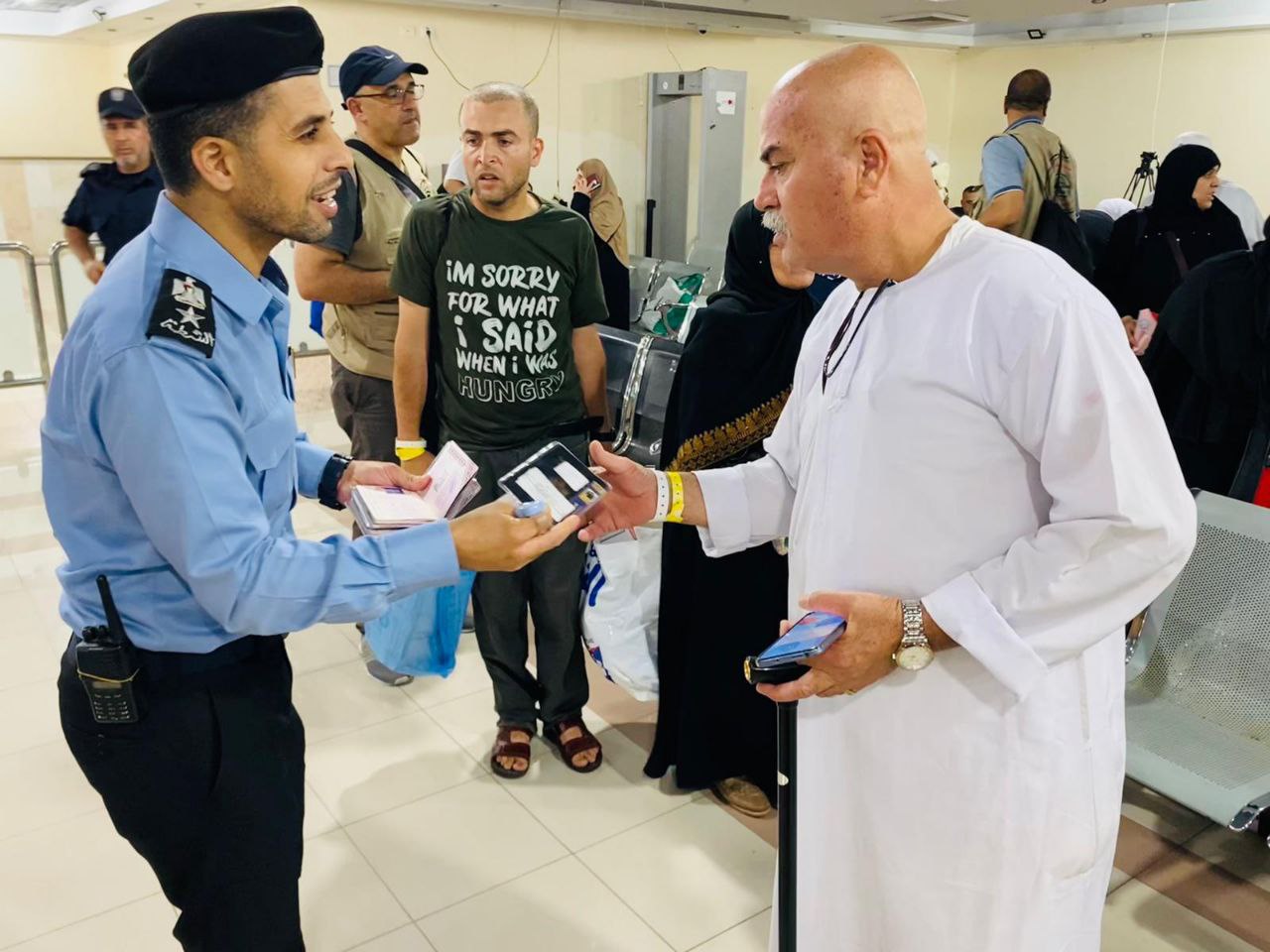 أطقم "المعابر" تسهل وصول الفوج الأول من الحجاج عبر معبر رفح