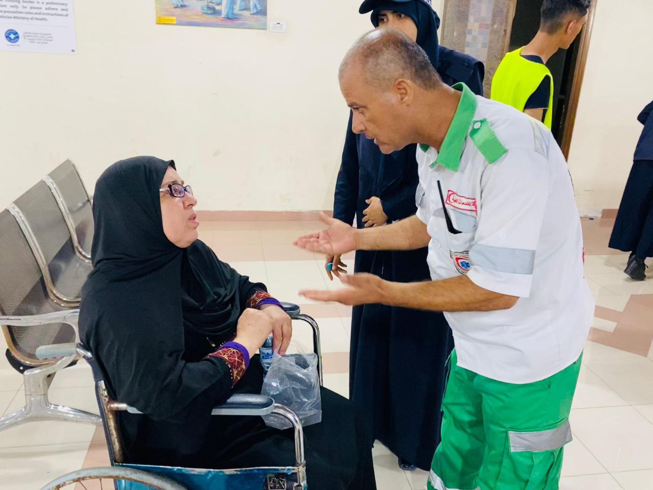 أطقم "المعابر" تسهل وصول الفوج الأول من الحجاج عبر معبر رفح