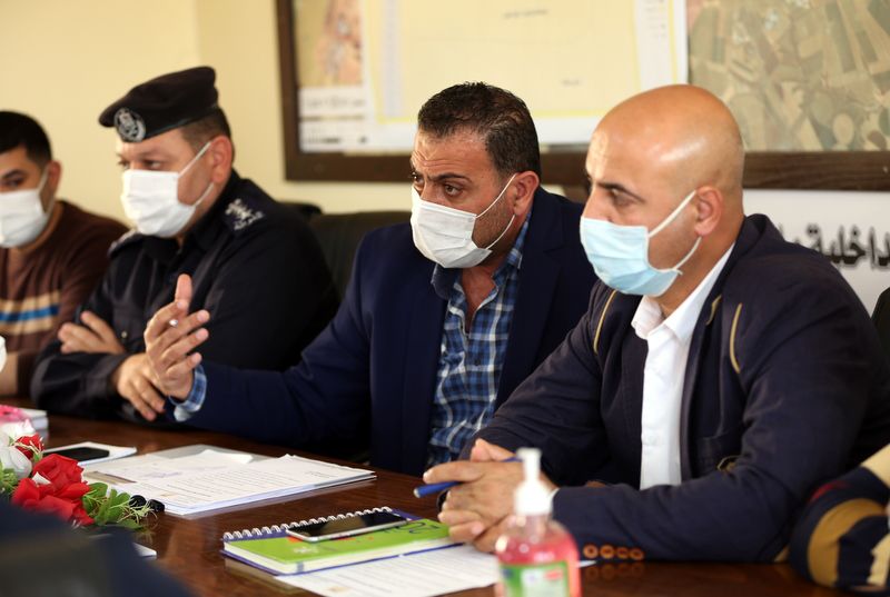 الداخلية تجتمع بهيئة أصحاب المطاعم والفنادق وأصحاب المولات والمراكز التجارية