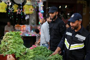  عمل متواصل لحفظ النظام في الأسواق برمضان