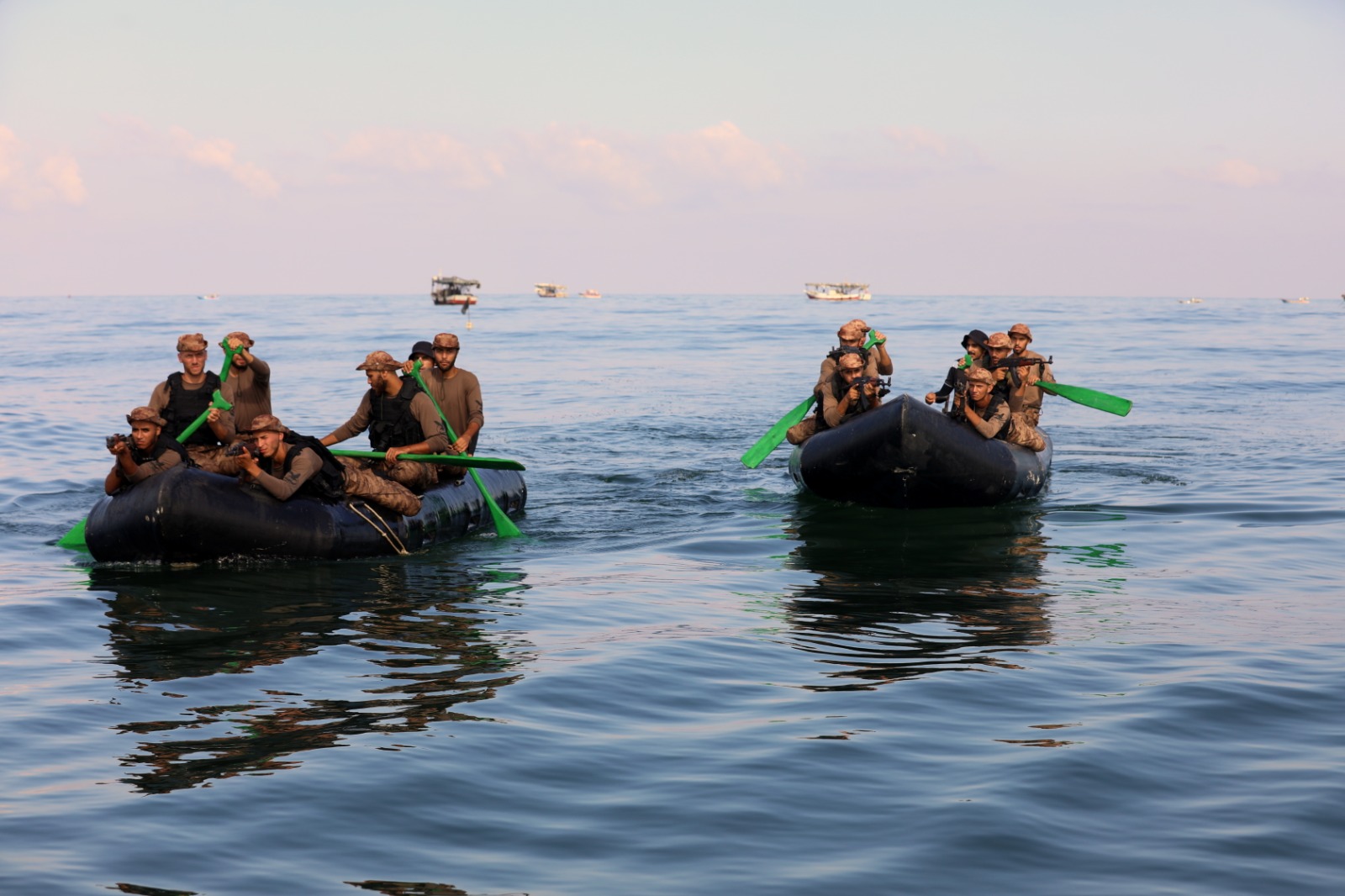 تدريبات دورة "الصاعقة الثالثة" لطلاب كلية الرباط بخان يونس