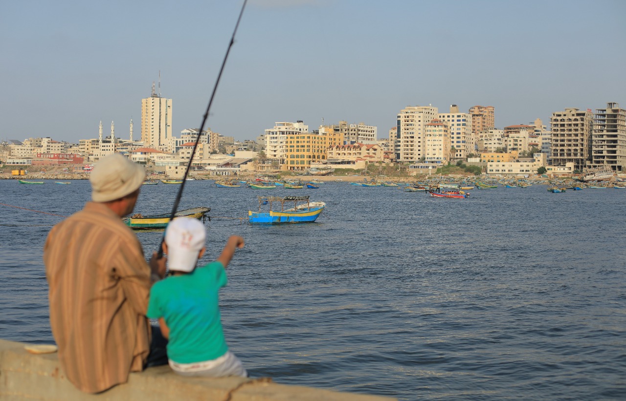 أجواء الحياة في عدد من الأماكن العامة بغزة 