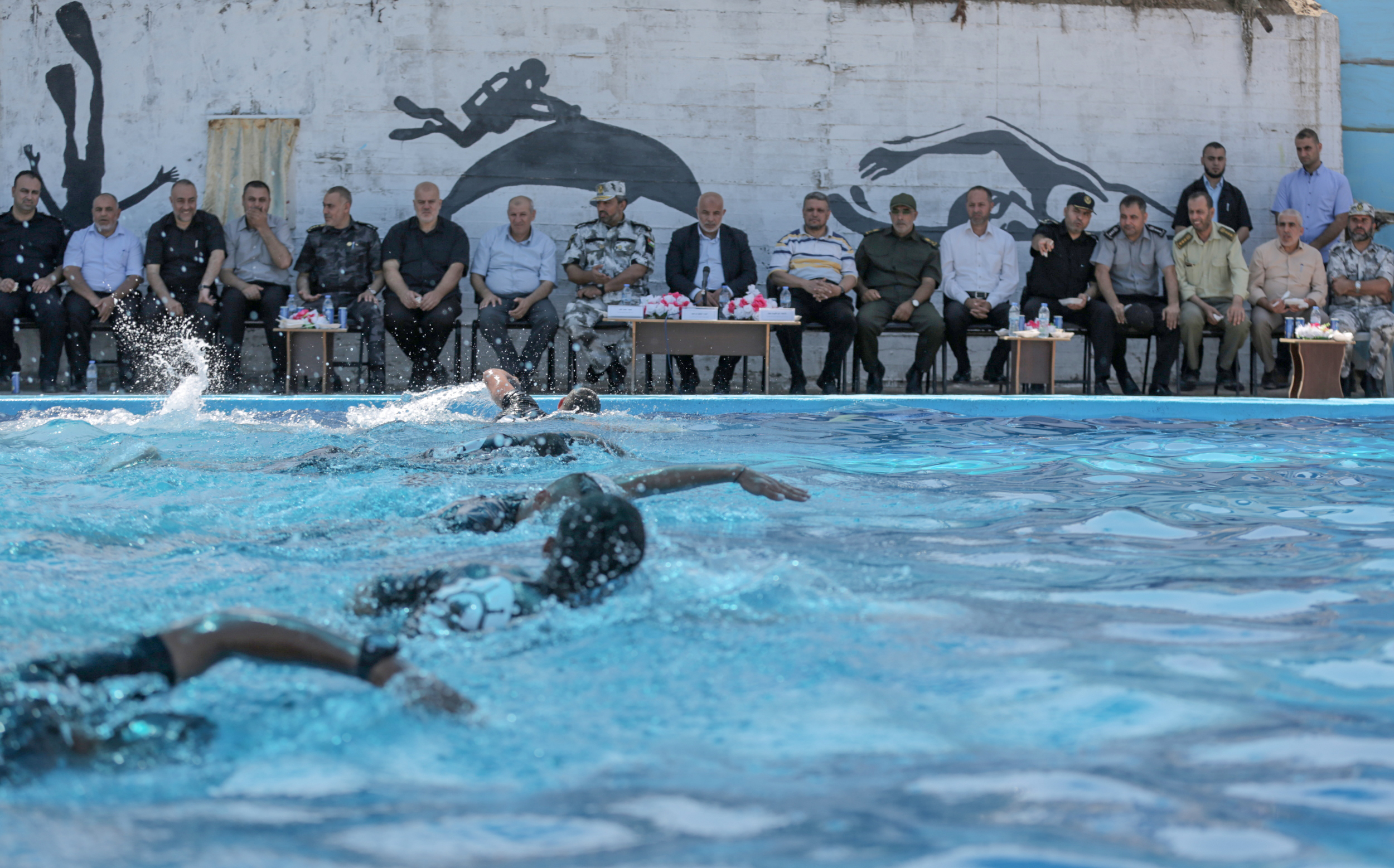 جهاز الشرطة البحرية يفتتح قاعة ومسبحاً تدريبياً