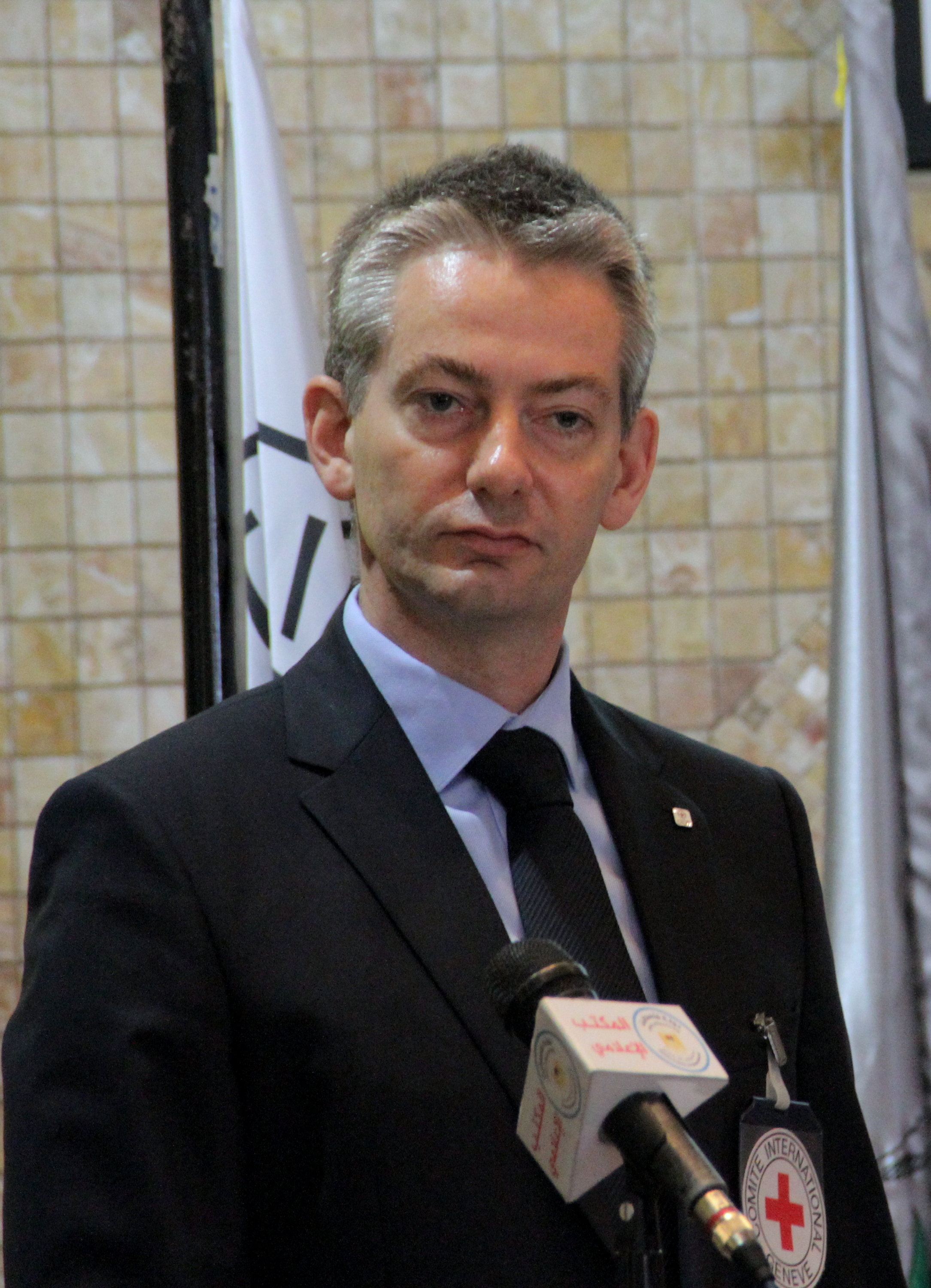 اطلاق دليل عمليات الشرطة القائم على احترام حقوق الإنسان