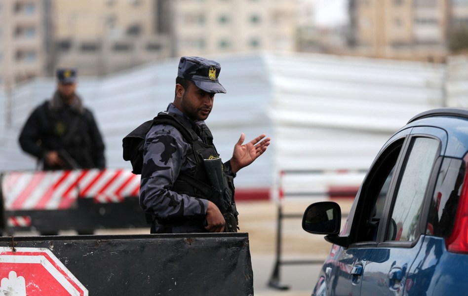 وزارة الداخلية تؤمن وتسهل حركة الجماهير في مسيرات العودة	